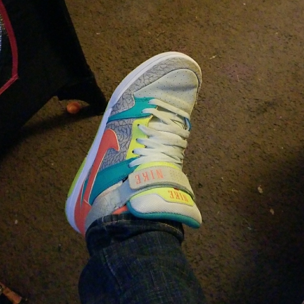 Nike Tennis Shoes